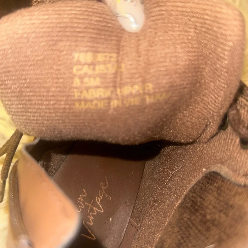 Brown boots - Picture 5 of 5